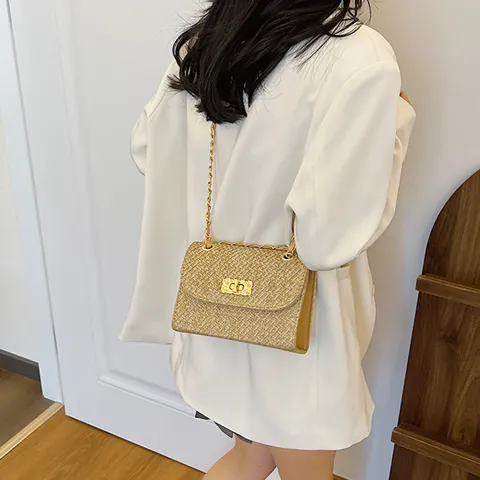 Damen Gewebte Stroh Umhängetasche Mit Metallkette Sommer Strand Crossbody Tasche Kleine Quadratische Klapptasche Urlaub Handtasche