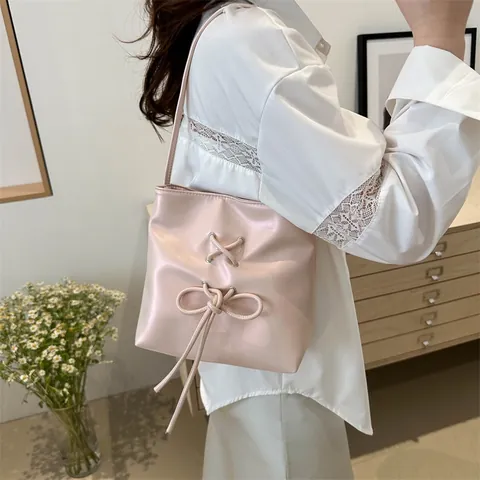 Bolso Bombonera con Lazo Diseño de Nicho para Mujer Moda Chic Cuero PU Bolso de Axila Color Sólido Dulce para Diario