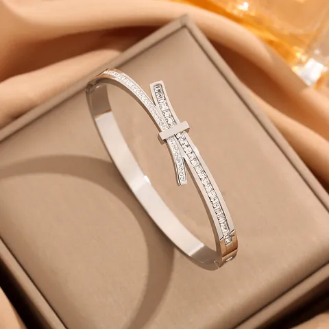 Elegant Stainless Steel Bowknot Rhinestone Bangle For Women Full Pave Green White Stone Open Bangle Fashion Jewelry Gift