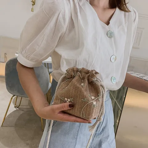 Floral Embroidery Straw Woven Bucket Bag Mini Drawstring Crossbody Pouch For Summer Vacation Bohemian Style Women