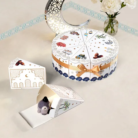 Kreative Dreieck Eid Mubarak Geschenkboxen Kuchenform Ramadan Süßigkeiten Verpackung Weißer Karton Mit Goldband Party
