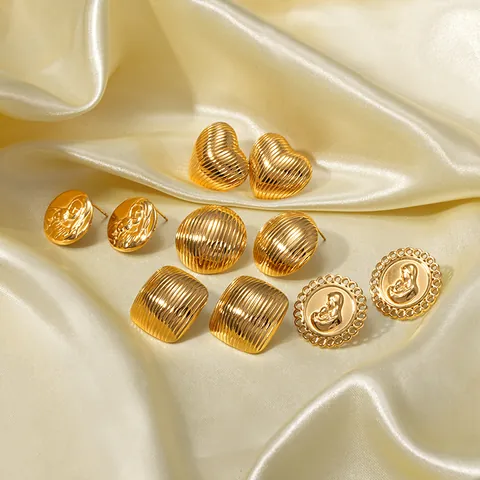 Vintage 18K Gold Plated Stainless Steel Heart Embossed Striped Stud Earrings For Women Retro Religious Relief Jewelry