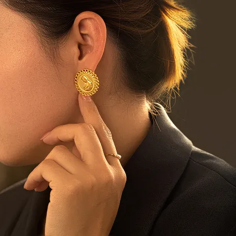 Vintage 18K Gold Plated Stainless Steel Heart Embossed Striped Stud Earrings For Women Retro Religious Relief Jewelry