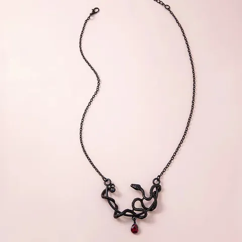Vintage Gothic Schlange Anhänger Halskette Schwarze Legierung Roter Wassertropfen Strass Tier Schmuck Für Frauen