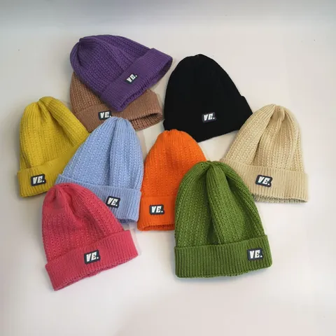 Cable Knit Beanie Acrylic Winter Warm Cuffed Hat Solid Color Letter Patch Trendy Outdoor Round Top Skull Cap For Women Men