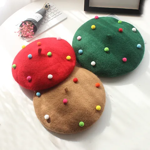 Süße Mehrfarbige Bommel Wollbaskenmütze Für Damen Und Kinder Warme Vintage Handgemachte Filzmaler-Hut Herbst Winter Modeaccessoire