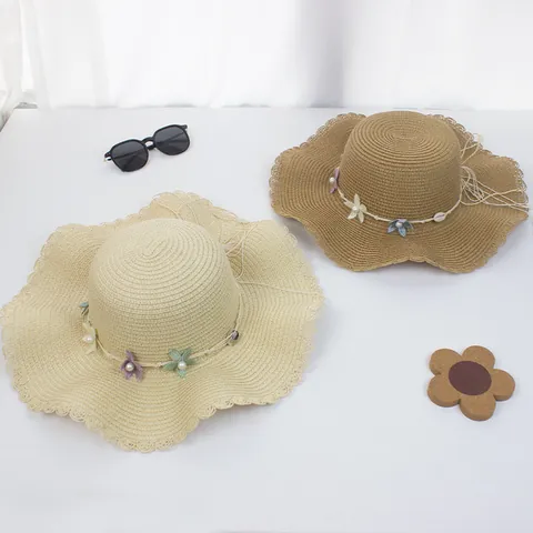 Damen Mädchen Sommer Stroh Sonnenhut Breite Krempe Wellenkante 3D Blumen Perle Dekoration Strand Urlaub Reise Hut