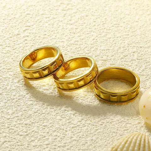 Mode Vrouwen Roestvrij Staal Gefacetteerd Geometrisch Vierkant Patroon Ring Premium Goud Verguld Wijsvinger Sieraden Ring