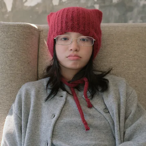 Cappello a Maglia con Orecchie di Gatto da Donna Invernale Caldo in Misto Lana Berretto con Laccetti Morbido Bonnet Quadrato Accessorio