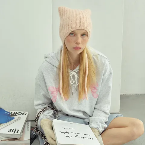 Cappello a Maglia con Orecchie di Gatto da Donna Invernale Caldo in Misto Lana Berretto con Laccetti Morbido Bonnet Quadrato Accessorio