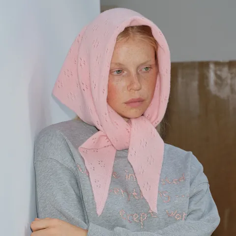 Sciarpa a Triangolo in Pura Lana al 100% per Donna Scialle in Maglia Traforata Autunno Inverno Caldo Scaldacollo Bandana Accessori