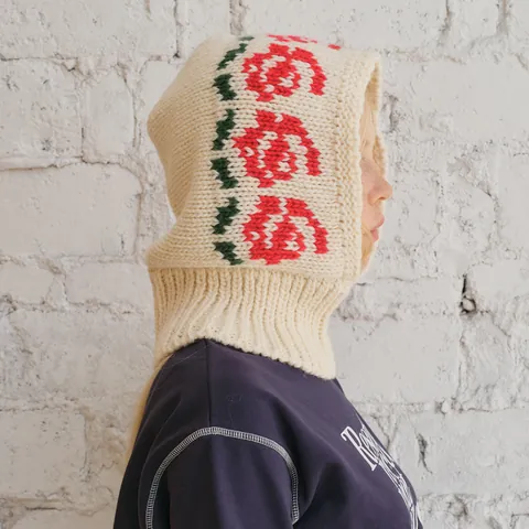 Women Vintage Wool Blend Knit Balaclava Hooded Neck Warmer With Rose Floral Jacquard Winter Warm Windproof Fashion Headwear