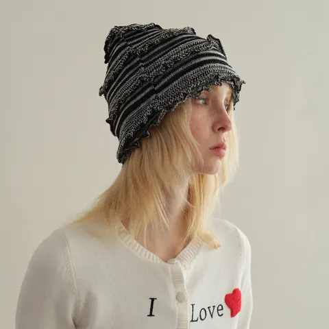 Berretto in Maglia a Strisce in Misto Lana da Donna Y2K Retro Punk Bordo a Volant Cappello Invernale Caldo all'Uncinetto Accessori Streetwear