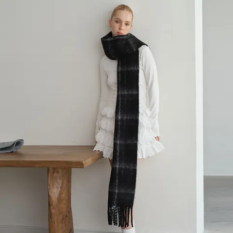 Sciarpa Donna Retro a Quadri Misto Lana 20 Percento Extra Lunga Morbida Spazzolata Invernale Con Nappine Calda Stola