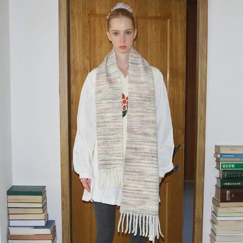 Bufanda de Invierno para Mujer en Mezcla de Lana Degradada Larga a Rayas con Borlas Cálida Suave de Punto Estilo Preppy