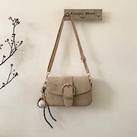 Vintage Suede-Look PU Crossbody Bag For Women Horseshoe Buckle Square Shoulder Bag With Detachable Sporty Charm Retro Handbag