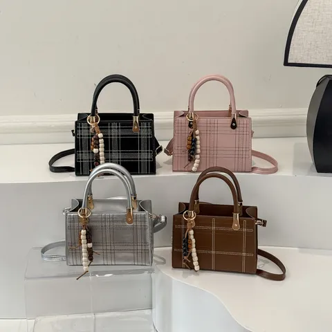 Retro Gesteppte Rauten Handtasche Für Damen Urban Style Quadratische Umhängetasche Mit Perlenanhänger PU Leder Schultertasche Täglich