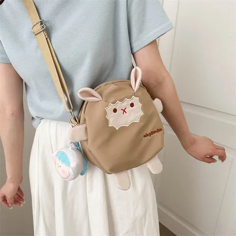 Simpatica Borsa a Tracolla in Tela a Forma di Pecora Per Donna Stile Giapponese Borsa a Spalla Ricamata Con Pendente in Peluche