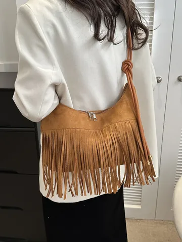 Bohemian Fringed Suede-Look PU Shoulder Bag For Women Vintage Half Moon Crossbody Bag With Tassel Knot Strap Daily Tote Handbag