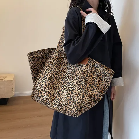 Bolso Tote de Lona Grande para Mujer Moda Estampado de Leopardo Bolso de Hombro de Alta Capacidad Con Remaches y Cuero