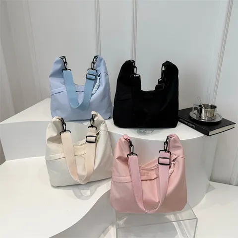 Borsa a Tracolla da Donna in Nylon Grande Capacità Minimalista Tracolla Regolabile Hobo Tote Bag per Pendolarismo Quotidiano Borsa
