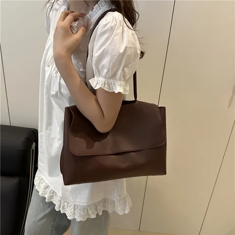 Minimalist Large Capacity PU Leather Flap Tote Shoulder Bag For Women Street Trend Versatile Commuter Work Handbag Solid Color