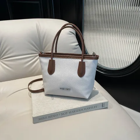 Damen Retro Lychee Muster Eimertasche Minimalistische PU Leder Umhängetasche Mode Brief Dekor Verstellbarer Gurt