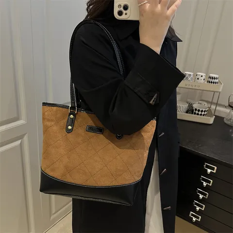 Women Large Capacity Quilted Rhombus Tote Bag Suede Fabric Leather Patchwork Shoulder Bag For Commuting Travel Handbag