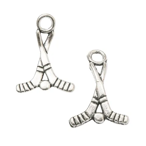 Retro Zinklegierung Eishockeyschläger Gekreuzt Mit Puck Charm Anhänger Für DIY Schmuckherstellung Sport Stil Zubehör