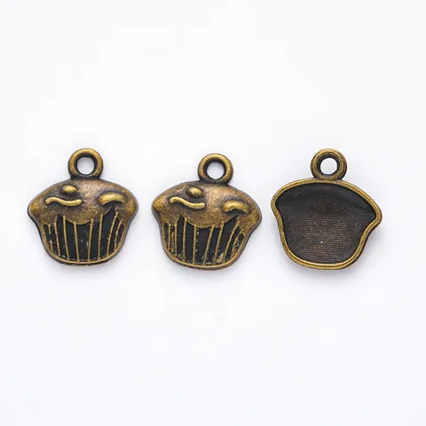 Vintage Alloy Cupcake Pendant Charms For DIY Jewelry Making Antique Bronze Silver Metal Cake Miniature For Necklace Bracelet Making Craft Accessories