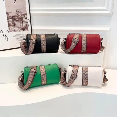 Sac Bandoulière Tonneau en Cuir PU Souple pour Femme Texture Litchi Large Bandoulière Ethnique Sac à Épaule Mode Casual Voyage