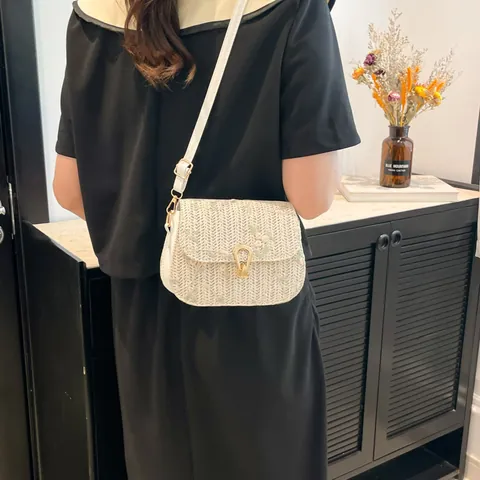Damen Stroh Gewebte Umhängetasche Satteltasche Mit Blumenstickerei Spitze Muster Sommer Strand Lässig Schultertasche Gold Schnalle