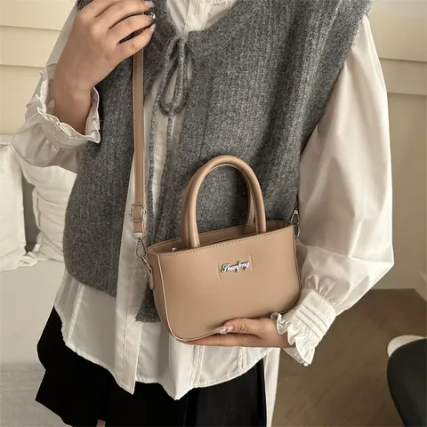 Borsa a Tracolla da Donna in Pelle PU Minimalista Piccola Borsa a Mano Quadrata Con Logo in Metallo Tracolla Regolabile