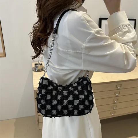 Women Y2K Denim Star Crossbody Bag Frayed Edge Distressed Checkered Crescent Shoulder Bag With Metal Chain Strap Fashion Casual Handbag