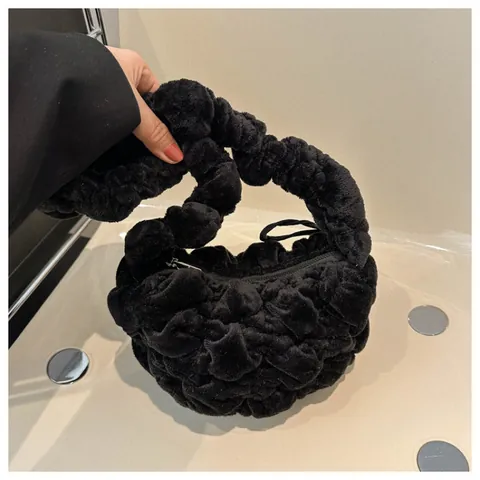 Women Plush Ruched Shoulder Bag Fashion Cloud Underarm Bag Solid Color Pleated Handbag Casual Zip Tote Bag