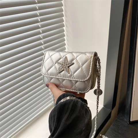 Women Mini Quilted PU Leather Crossbody Bag Fashion Rhinestone Star Decor Shoulder Bag With Metal Chain Strap Daily Party