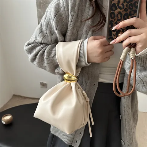 Vintage Pleated PU Leather Bucket Handbag For Women Minimalist Small Niche Design Handbag With Gold Metal Ball Decoration