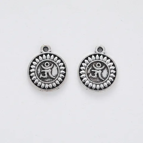 Ciondoli Rotondi in Lega Vintage Simbolo Om Motivo Floreale per Creazione Gioielli DIY Bronzo Antico Argento Placcato