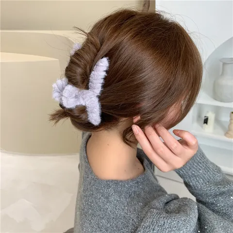 Elegant Women Plush Hair Claw Clip Faux Fur Large Shark Clip Soft Fluffy Winter Hairpin Fashion Hair Accessories