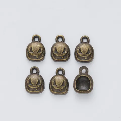 Vintage Legierung Halloween Kürbis Lächeln Gesicht Anhänger Antike Bronze Silber Anhänger Schmuckherstellung Armband Halskette Zubehör