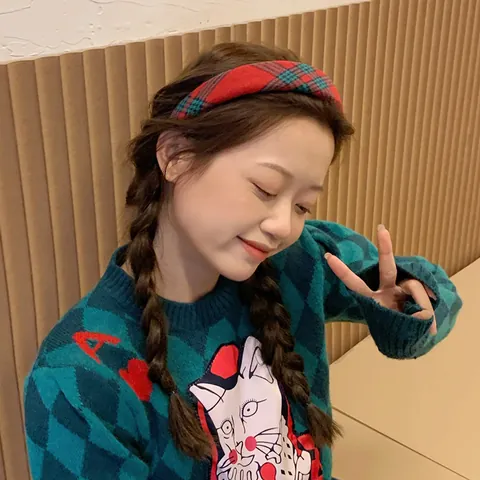 Vintage Christmas Plaid Headband For Women Girls Red Green Checkered Woolen Fabric Wide Thickened Hair Band Holiday Party Hair Accessories