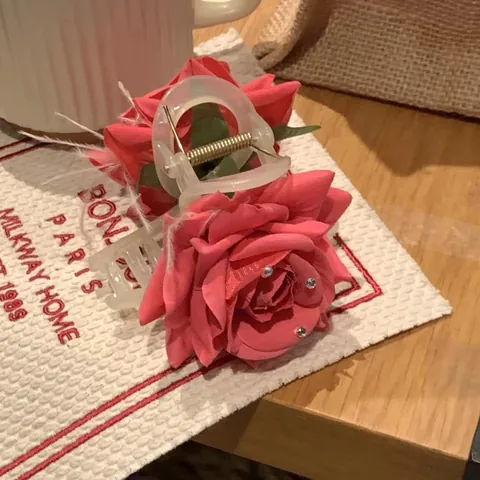 Französischer Retro Rosa Rose Haarkralle Stoff Blumen Haarschmuck Mit Strassfedern Für Damen Party Haarklammer