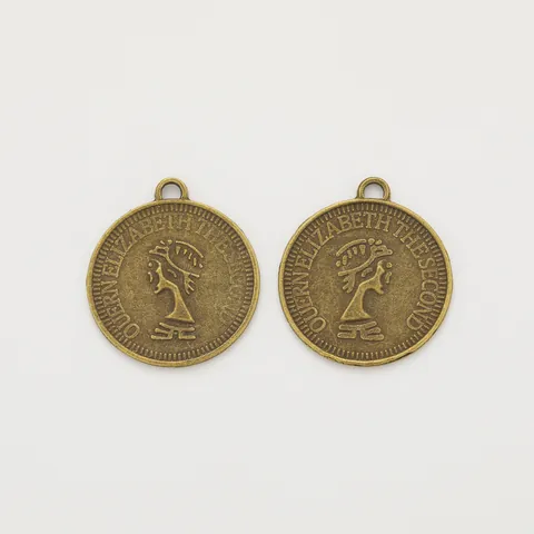 Vintage Zinc Alloy Queen Portrait Coin Pendant Charms For DIY Jewelry Making Accessories Retro Medallion Pendant For Necklace