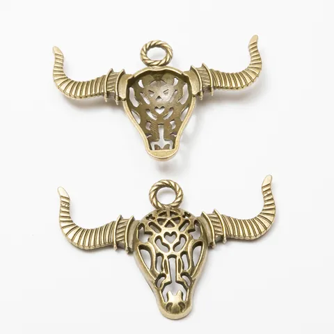 Vintage Zinc Alloy Hollow Bull Head Skull Pendant Charms For DIY Necklace Keychain Making Retro Antique Silver Bronze Jewelry Findings