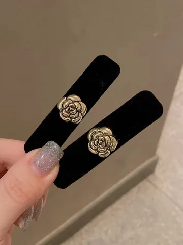 Fermaglio per Capelli Floreale in Velluto Vintage Con Barretta Rettangolare in Metallo Camelia Oro Accessorio Francese Donna