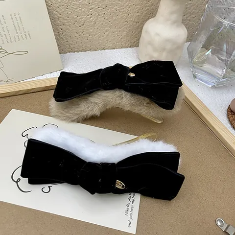 Vintage Velvet Bow Hair Claw Clip For Women Elegant Faux Fur Contrast Color Bowknot Hairpin Autumn Winter Hair Accessory