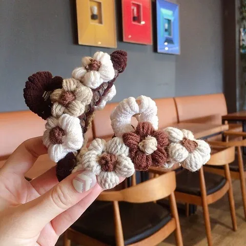 Knitted Flower Hair Claw Clip Large Crochet Wool Handmade Floral Shark Hairpin Autumn Winter Headwear For Women