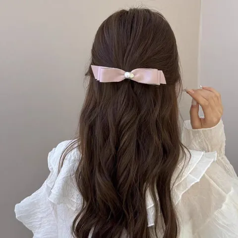 Pinza para el Cabello de Lazo de Satén Elegante Con Perla Artificial Y Colgante de Corazón para Mujer Accesorio de Cabello Dulce Estilo Coreano