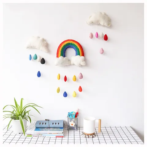 Décoration Murale Suspendue en Feutre de Laine Arc-en-ciel et Nuages Fait Main Style Nordique Ornement pour Chambre de Bébé