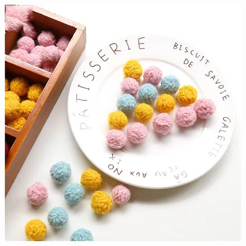 Handgefertigte Wollfilzbälle 2cm Bunte Häkelplüsch Pompons Für DIY Schmuck Tasche Ohrring Quaste Bekleidung Zubehör Basteldekor